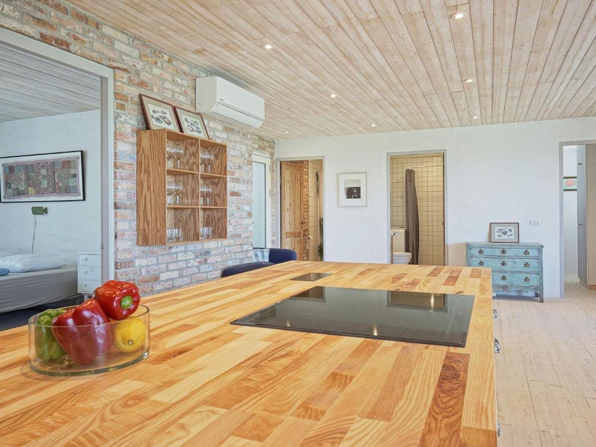 6 Person Holiday Home In 스바네케 외부 사진
