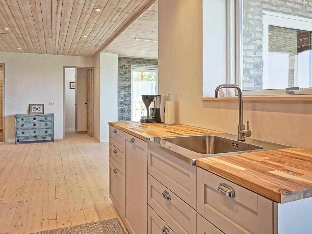 6 Person Holiday Home In 스바네케 외부 사진